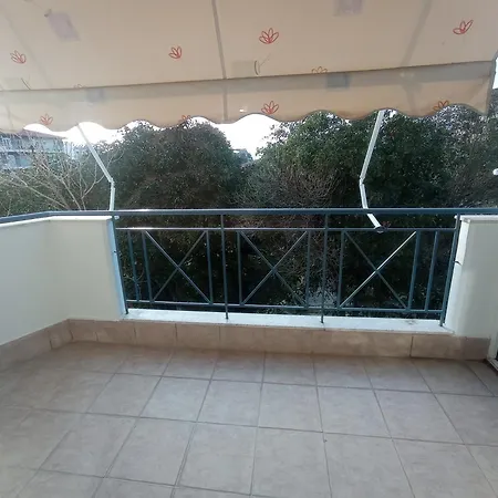 Angela's Seaview Apartment *