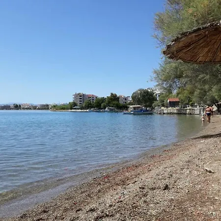 Angela's Seaview Apartament Chalkida
